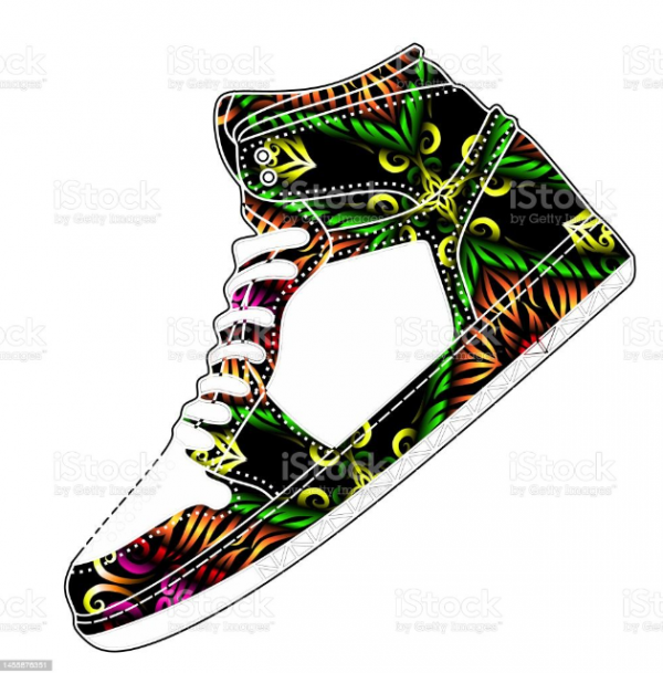 Sepatu sneakers dengan pola batik atau tenun tradisional untuk sentuhan budaya